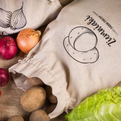 À la linned grøntsagsposer (3 stk.) og indkøbsposer i bomuld (2 stk.). Sæt