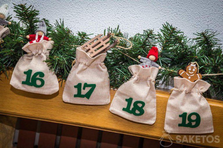 En adventskalender med juletræspynt