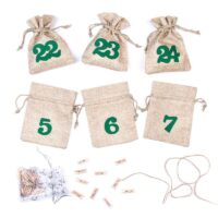 Adventskalender juteposer 11 x 14 cm - naturlig + grøn tal Juleposer