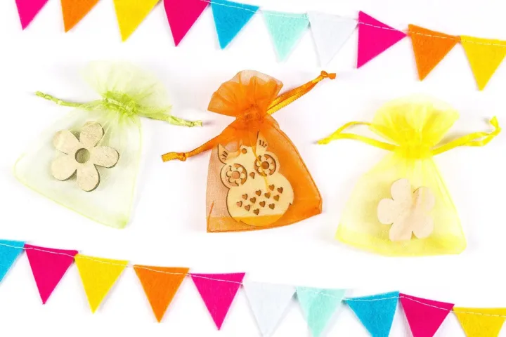 Organzaposer 7 x 9 cm - bland forårets farver Frugtposer