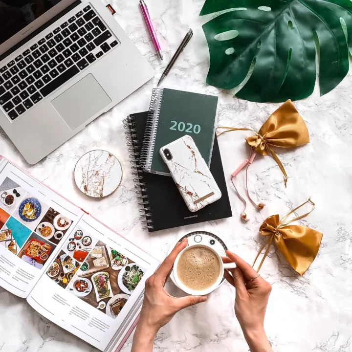 Satinposer 6 x 8 cm - guld Satinposer