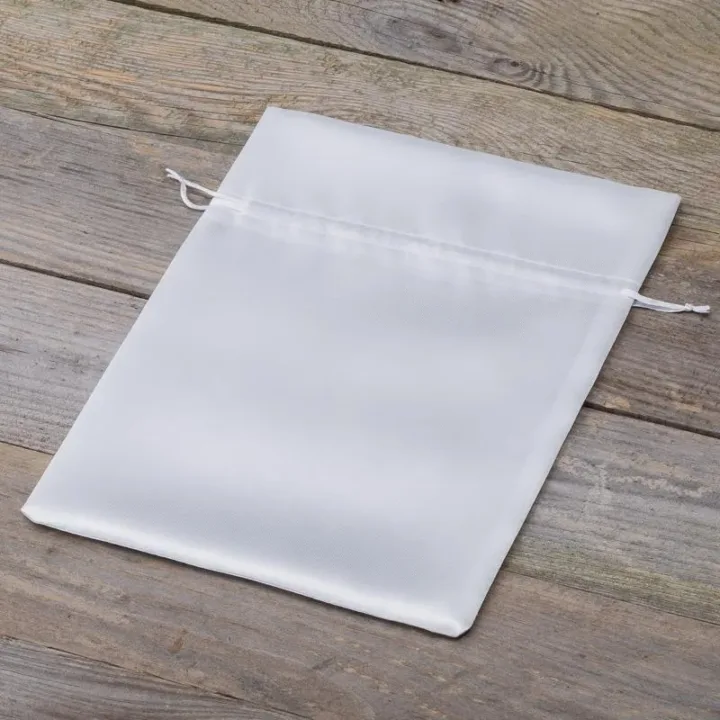 Satinposer 18 x 24 cm - hvid Beklædning og undertøj