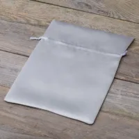 Satinposer 18 x 24 cm - sølv Walentynki