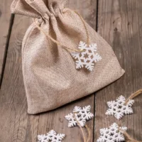 Træstjerner 4,5 x 5 cm - hvid Helligdage og lejligheder